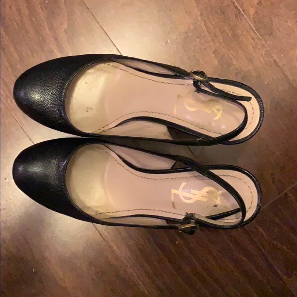 Shoes - Picture 3 of 5